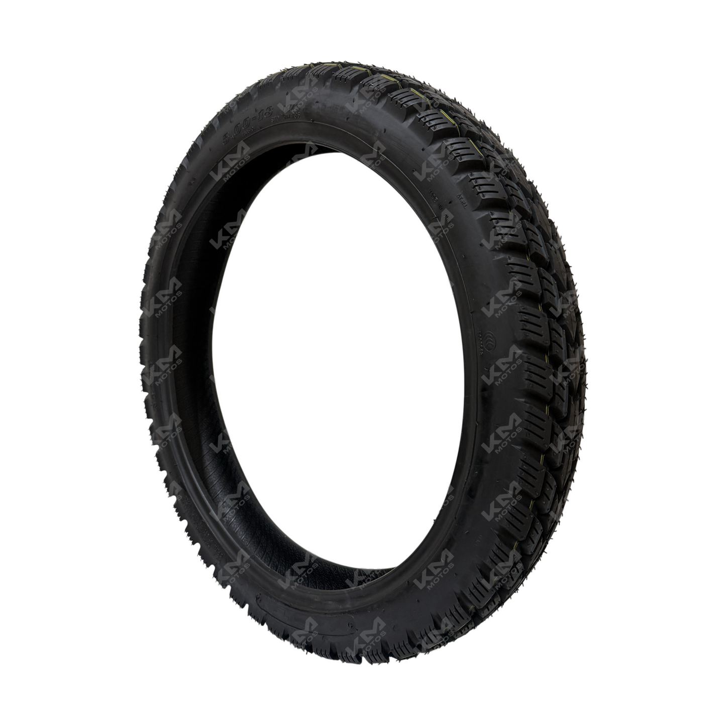 Llanta delantera doble 3.00-18 KM Motos, neumático para uso múltiple con banda de rodadura y estructura visible.