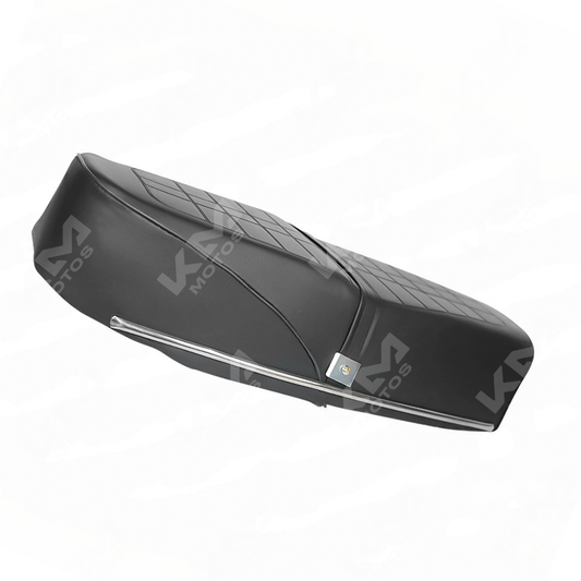 Asiento para motos KM Motos, compatible con CG125, FT125, KB150 y Typan, con superficie acolchada y diseño ergonómico.