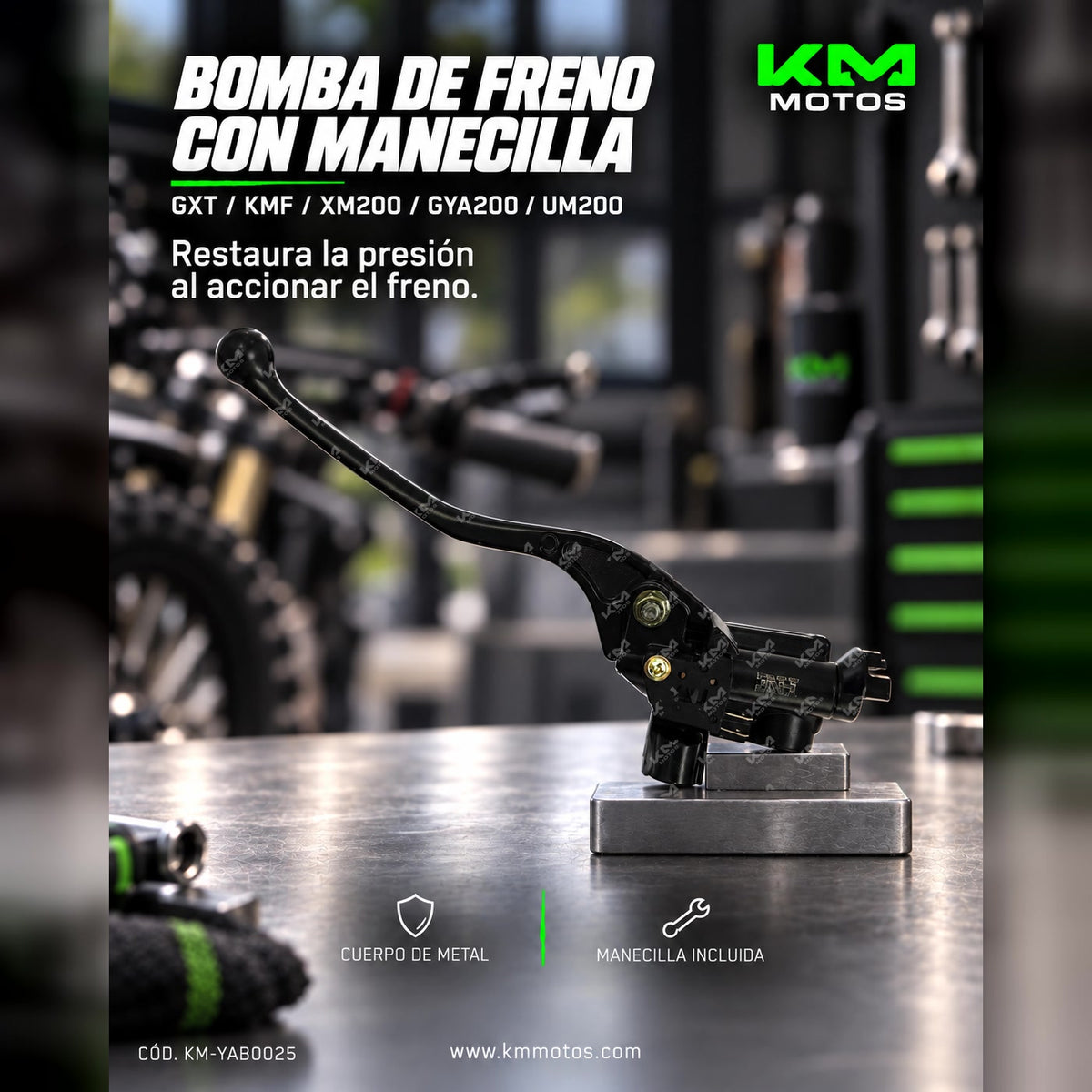 Bomba de freno de metal universal KM Motos con manecillas, compatible con GXT, KMF, XM200 y UM200, vista lateral.