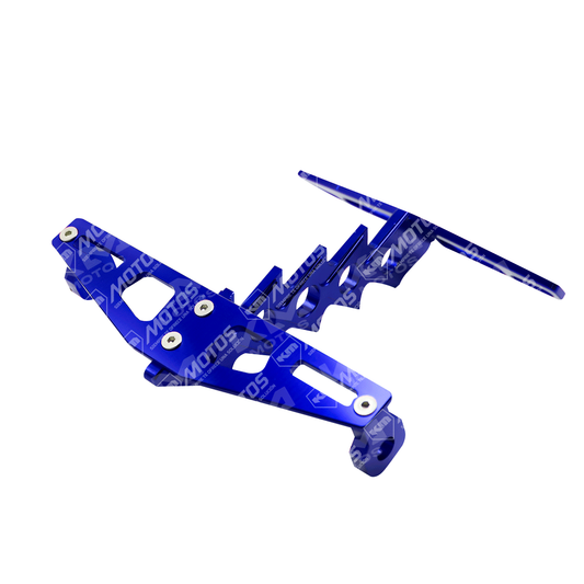 Porta placas universal de aluminio y lujo en color azul con diseño de avión para vehículos deportivos.