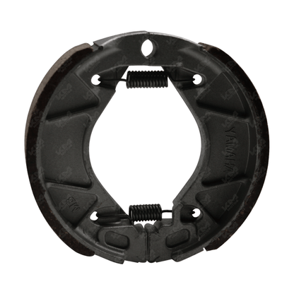Zapatas de freno KM Motos para motos YBR, GXT200, HJ125, GN125, EN125, CRUX, XTZ y DT175, imagen de las zapatas de freno.
