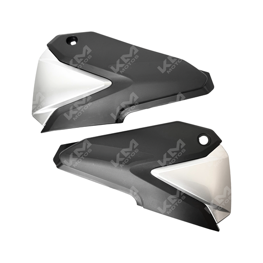 TAPADERAS DE BATERÍA KMS CRUX110 REV-4 M.N KMS, componentes metálicos para protección de batería, vista de las tapaderas.