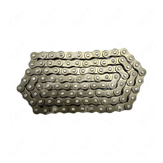 Cadena de tiempo KM Motos GN125-F, vista cercana con eslabones metálicos y detalles de la cadena para motor de motocicleta.