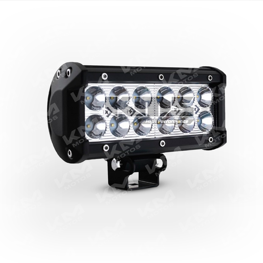 Barra LED cuadrada de 12 puntos en color negro de la marca Universal, luces LED de alta eficiencia y diseño moderno.