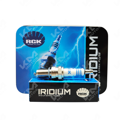 Bujía de motor RGK CR9EA Iridio de KM Motos, muestra la bujía con electrodo de iridio y cuerpo metálico brillante.