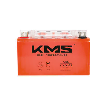 Batería de gel KM Motos YTX7A-BS, vista lateral con terminales en la parte superior, ideal para motos y vehículos pequeños.
