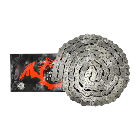 Cadena reforzada KMS 428H-136L gris, resistente y duradera, con enlaces robustos para aplicaciones mecánicas.