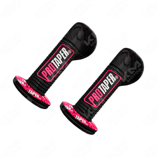 Pepes de timón KM Motos en negro y rosado, diseño resistente y ergonómico para motos, modelo PEPES PROTAPERS KMS.