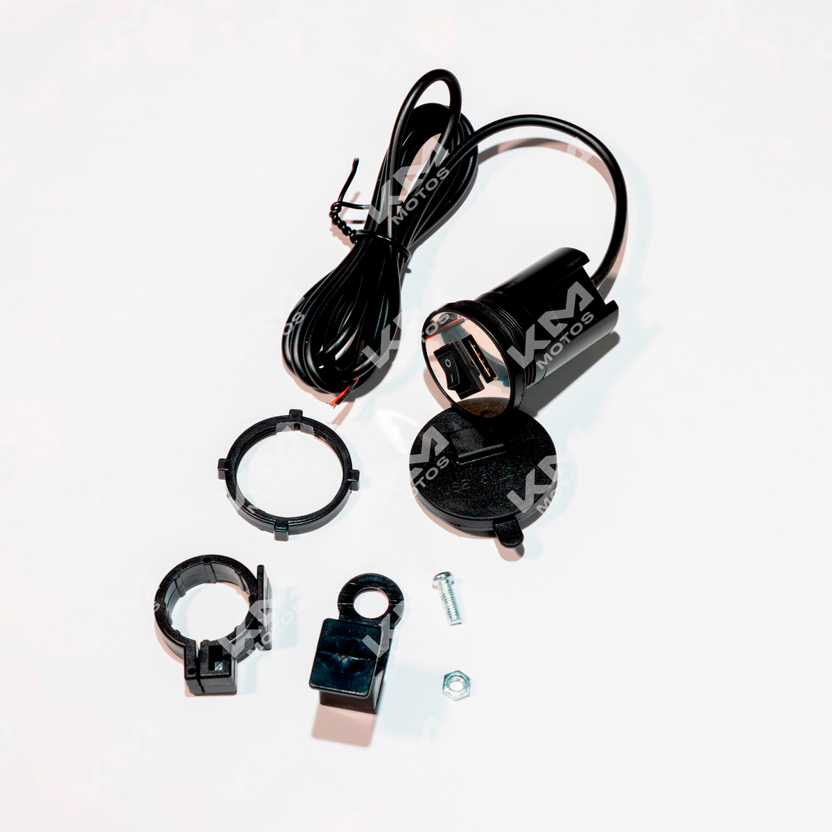 Cargador USB universal redondo de la marca KMS, con conector compacto y diseño portátil para carga rápida.