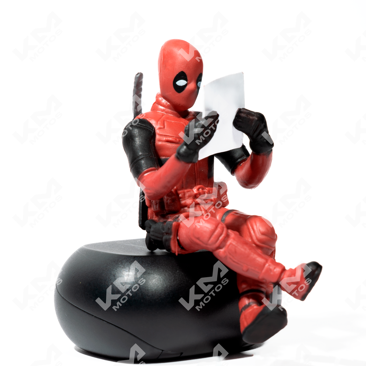 Accesorios de timón Deadpool viajero LS03 de KM Motos, diseño con imagen de Deadpool en colores llamativos.