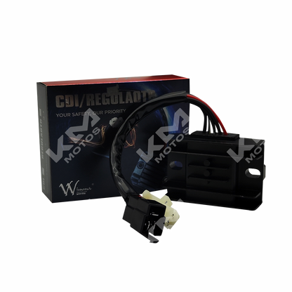 Regulador de voltaje GXT/KMF200 de KM Motos, rectificador con componentes electrónicos visibles en la imagen.