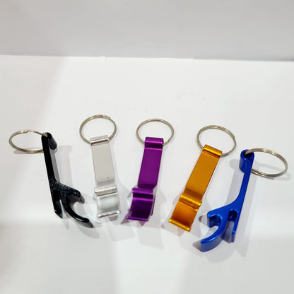 Llavero de metal Skypper KMMOTOSHN con gancho destapador, diseño resistente y práctico para uso diario.
