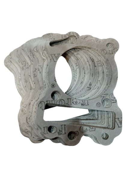 Empaque de cilindro para Pulsar 135, Platina, Boxer y Discover 150, de la marca KM Motos, imagen del componente.