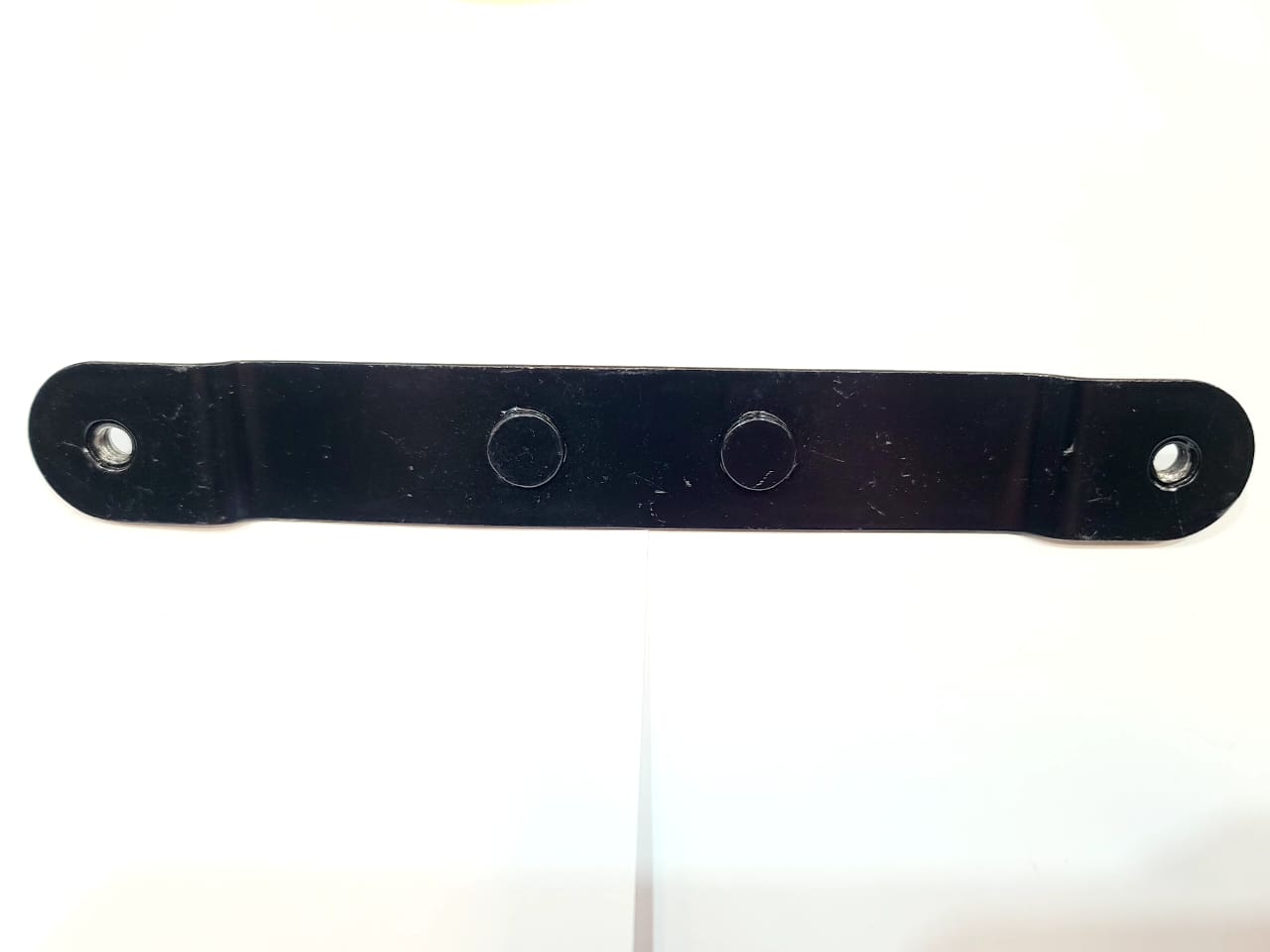 SOPORTE DE PORTA PLACA BAJAJ PULSAR 135