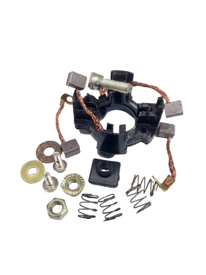Porta carbones para caja de TVS King, compatible con motocicleta Bajaj, en color negro y diseño resistente.