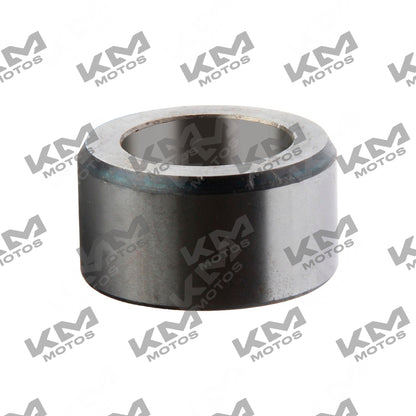 Buje original para ATV250, tamaño 38x25x20, visible en la imagen con detalles de su estructura y acabado metálico.