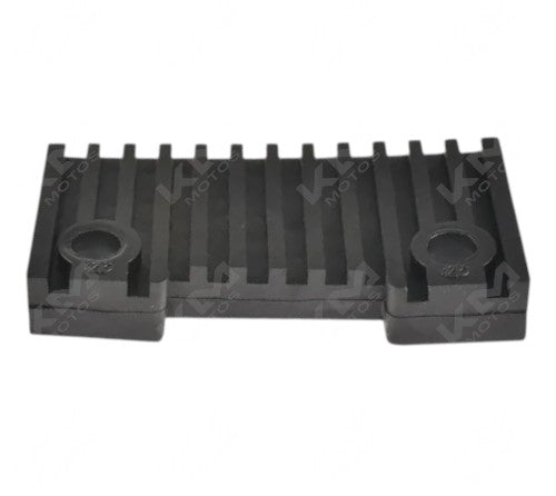 Soporte de hule para tanque de gas Italika 125z, pieza original, resistente y diseñado para motocicletas Italika.