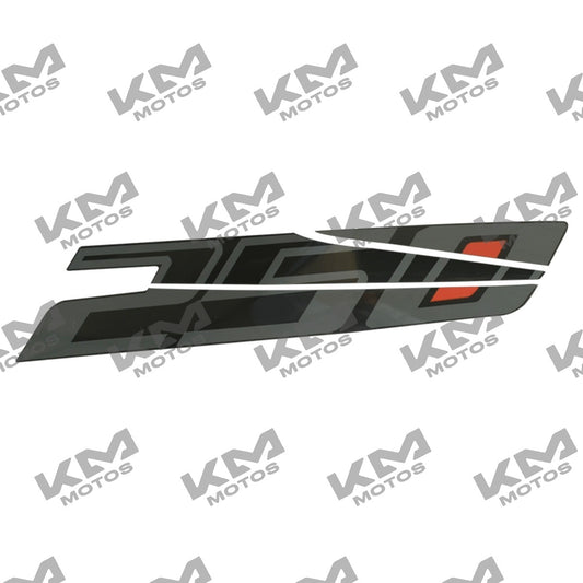 Etiqueta de cubierta de tanque para la motocicleta Italika 250z, accesorio original F13020473, en color negro con detalles decorativos.