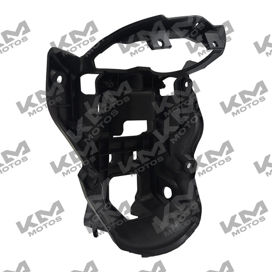 Soporte de faro 150ZMS de KM Motos, estructura metálica resistente para motocicletas, visualización del soporte instalado.