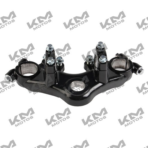 Base inferior de manubrio Italika FT150/FT150GT, sistema de control, color negro y diseño resistente para motocicleta.