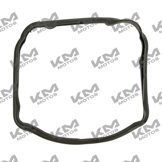 Empaque protector para sistema refrigerante de motor Italika GTS175 DS150 GS150, original E14010082, en la imagen.