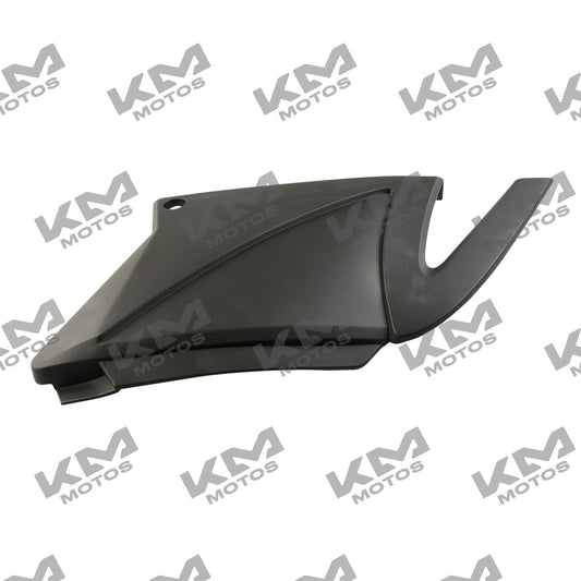 Cubierta lateral izquierda negra mate para sistema de chasis Italika FT180 y FT200, modelo F13010836.