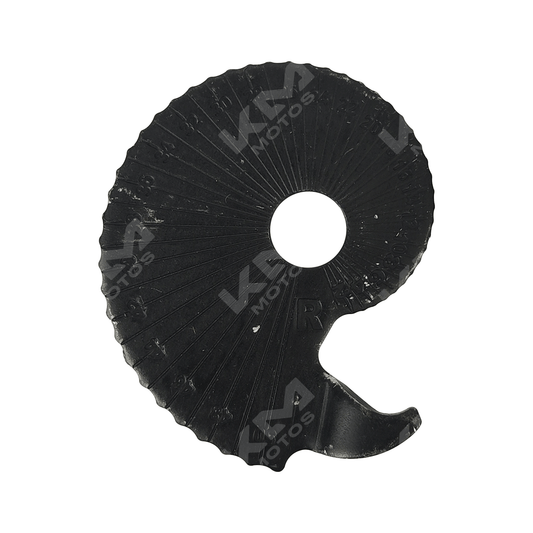 AJUSTADOR DE CADENA NS200/AS200 (MEDIA LUNA DER) - KMMOTOSHN